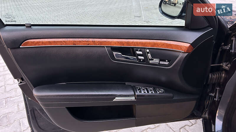 Седан Mercedes-Benz S-Class 2006 в Черновцах
