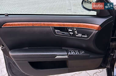 Седан Mercedes-Benz S-Class 2006 в 