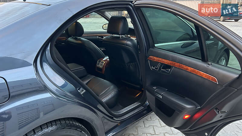 Седан Mercedes-Benz S-Class 2006 в Черновцах
