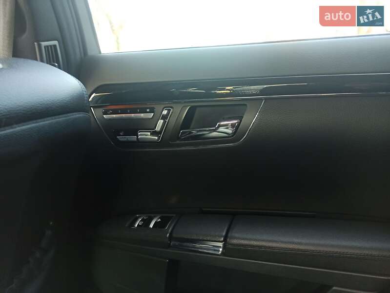 Седан Mercedes-Benz S-Class 2010 в Николаеве