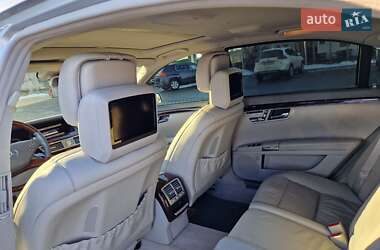 Седан Mercedes-Benz S-Class 2009 в 