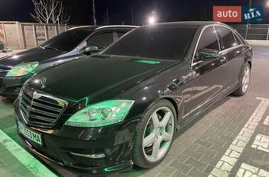 Седан Mercedes-Benz S-Class 2005 в Измаиле