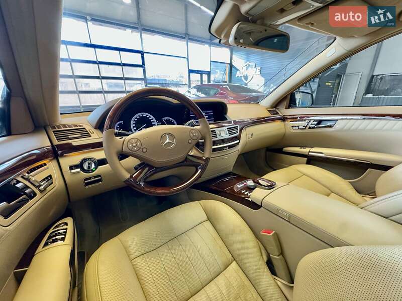 Седан Mercedes-Benz S-Class 2009 в Львове