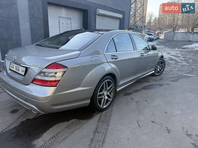Седан Mercedes-Benz S-Class 2009 в Києві