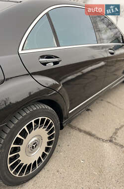 Седан Mercedes-Benz S-Class 2012 в 