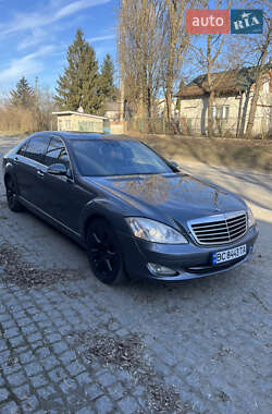 Седан Mercedes-Benz S-Class 2006 в Львове