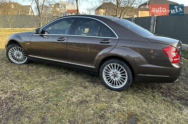 Седан Mercedes-Benz S-Class 2010 в Львові