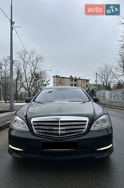 Седан Mercedes-Benz S-Class 2012 в 