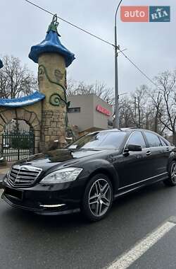 Седан Mercedes-Benz S-Class 2012 в 