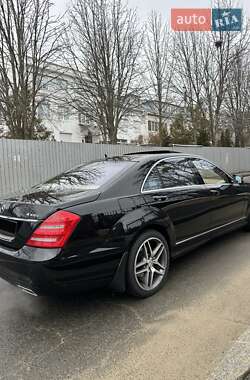 Седан Mercedes-Benz S-Class 2012 в 