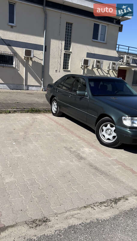 Седан Mercedes-Benz S-Class 1995 в Львове