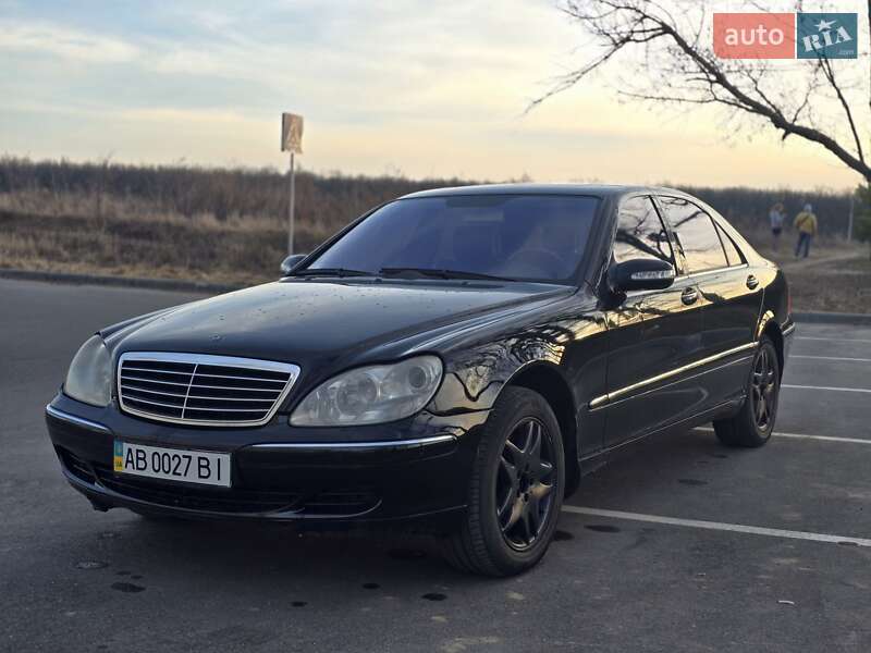 Седан Mercedes-Benz S-Class 2004 в 