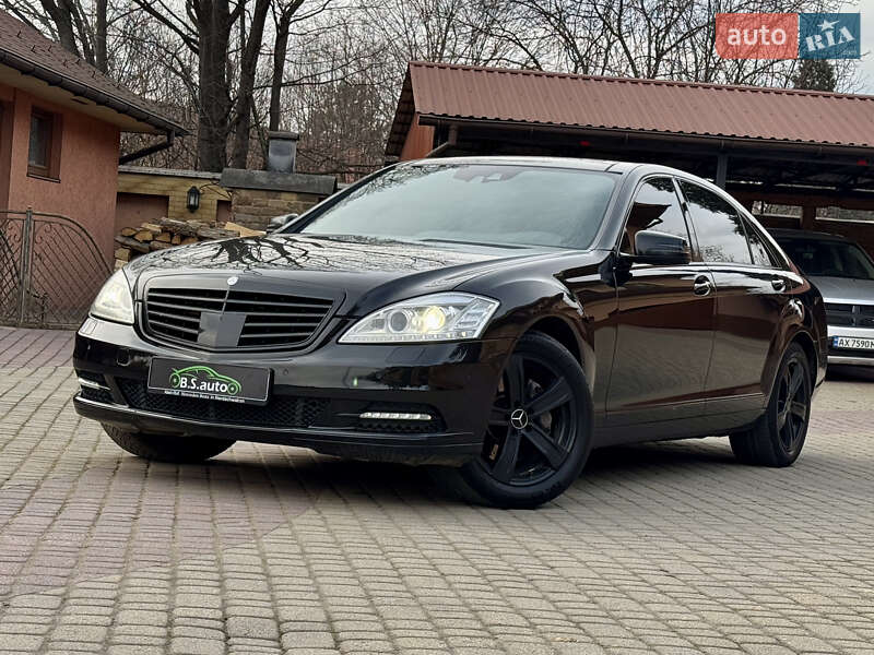 Седан Mercedes-Benz S-Class 2011 в 