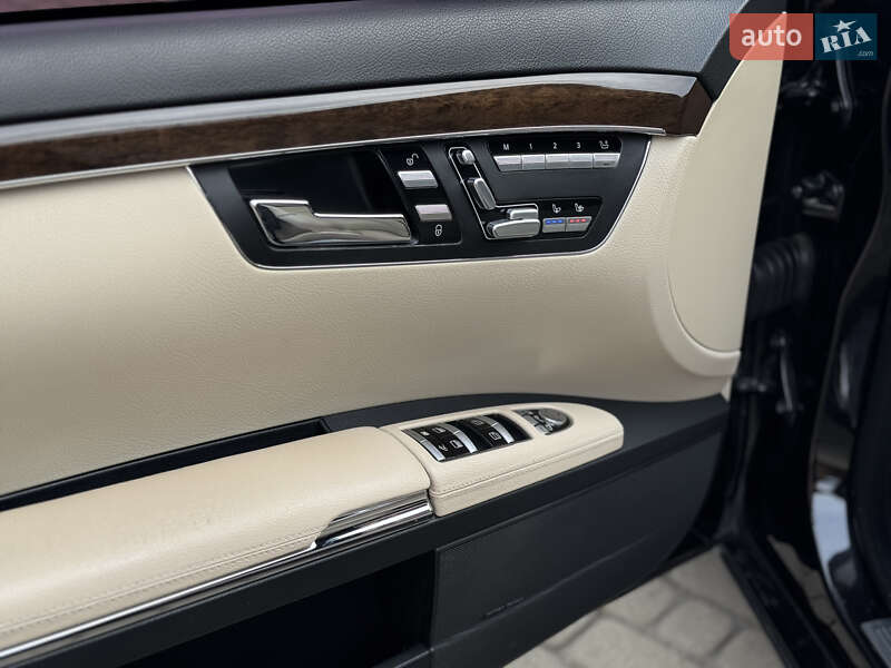 Седан Mercedes-Benz S-Class 2011 в Мукачево