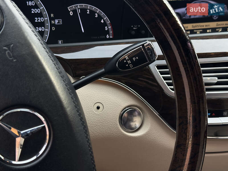 Седан Mercedes-Benz S-Class 2011 в Мукачево