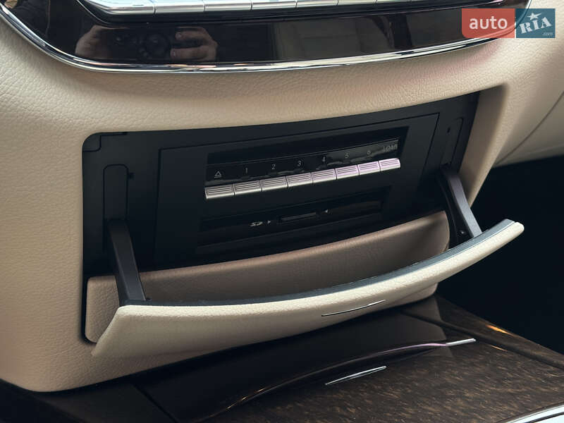 Седан Mercedes-Benz S-Class 2011 в Мукачево