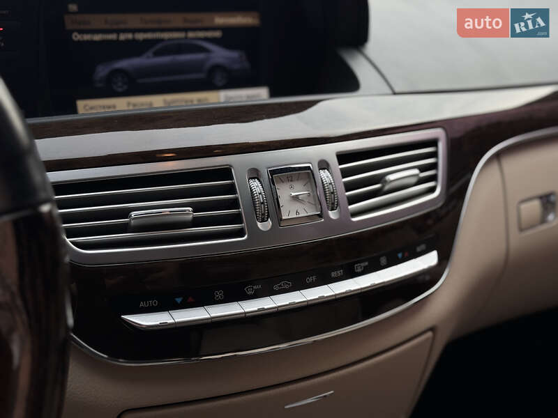 Седан Mercedes-Benz S-Class 2011 в Мукачево