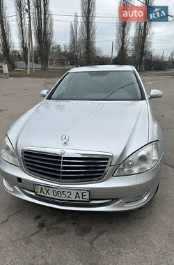 Седан Mercedes-Benz S-Class 2008 в 