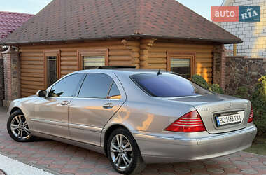 Седан Mercedes-Benz S-Class 2005 в Вараші