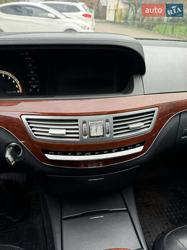 Седан Mercedes-Benz S-Class 2009 в Львові