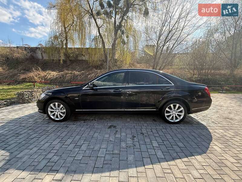 Седан Mercedes-Benz S-Class 2012 в Львове