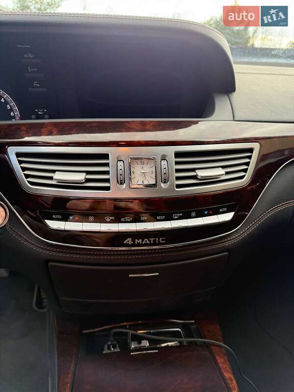 Седан Mercedes-Benz S-Class 2012 в Львове