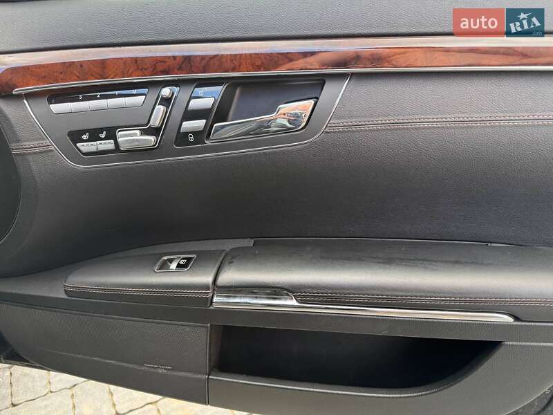 Седан Mercedes-Benz S-Class 2012 в Львове