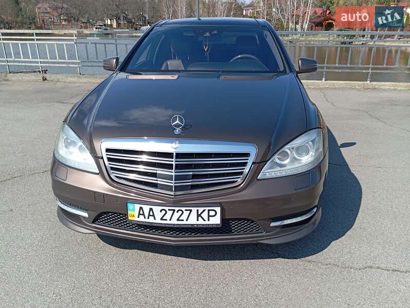Седан Mercedes-Benz S-Class 2011 в 