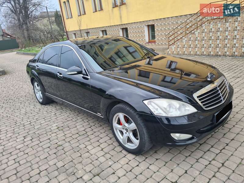 Седан Mercedes-Benz S-Class 2006 в 