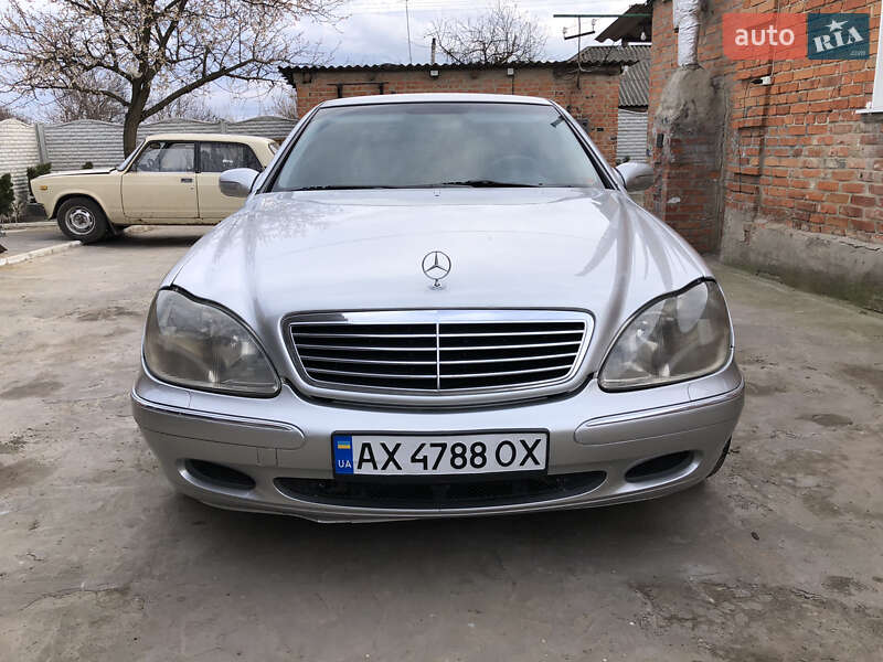 Mercedes-Benz S-Class 1999
