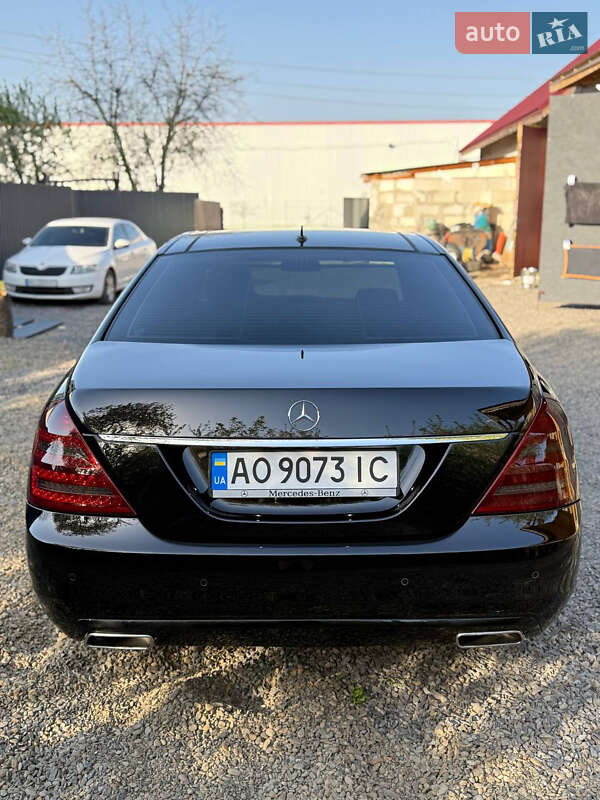 Седан Mercedes-Benz S-Class 2010 в Ужгороді