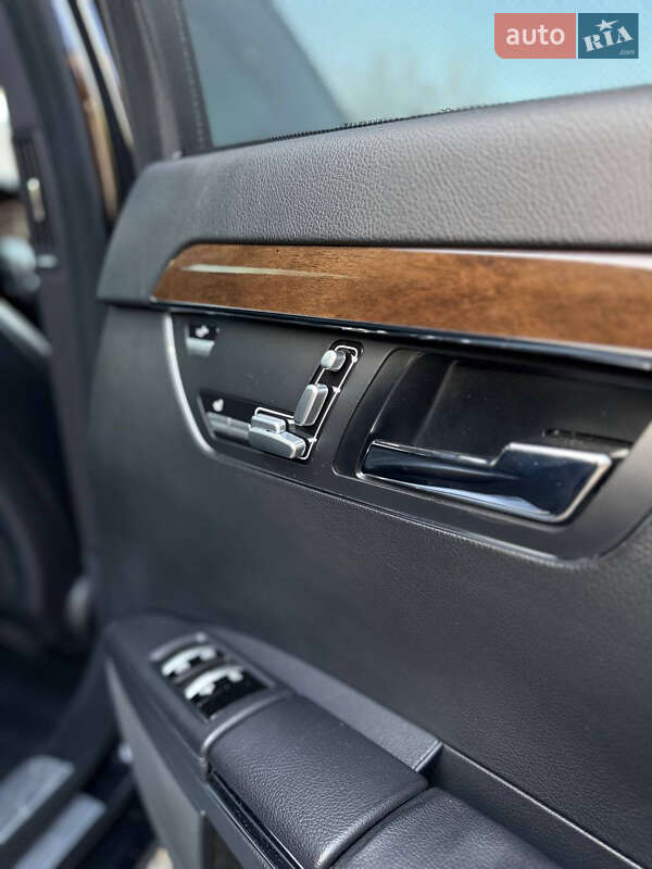 Седан Mercedes-Benz S-Class 2010 в Ужгороді