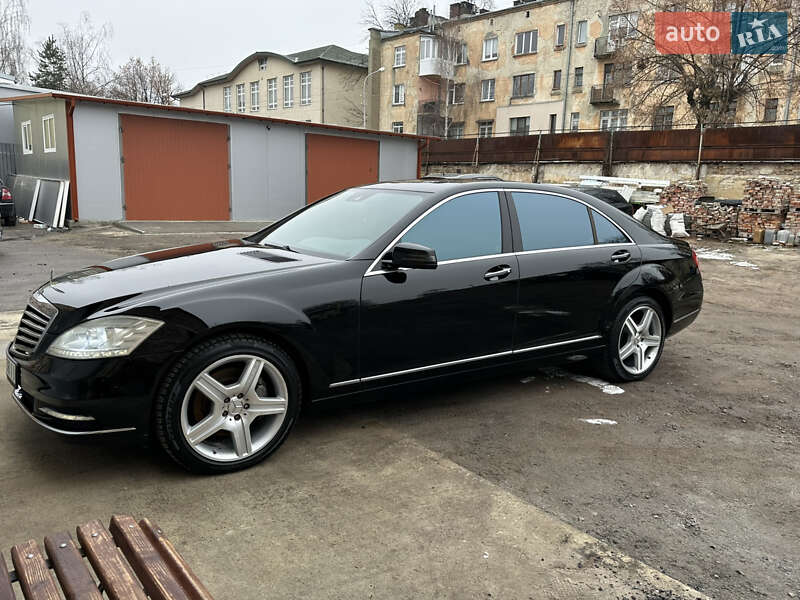 Mercedes-Benz S-Class 2009