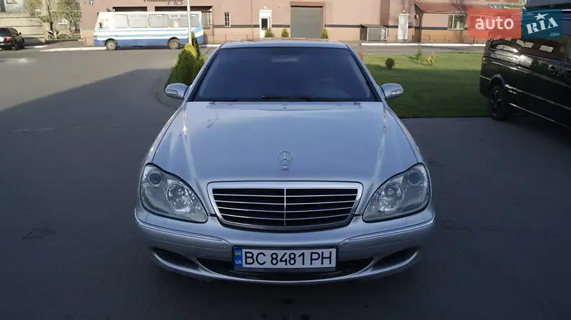 Mercedes-Benz S-Class