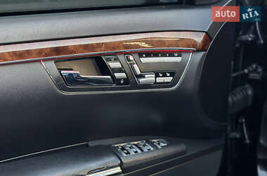 Седан Mercedes-Benz S-Class 2006 в 