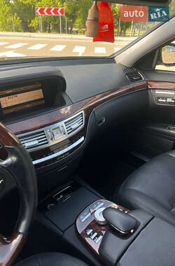 Седан Mercedes-Benz S-Class 2008 в 