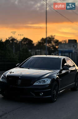 Седан Mercedes-Benz S-Class 2006 в 