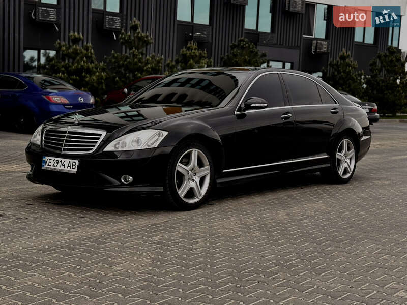Mercedes-Benz S-Class 2006
