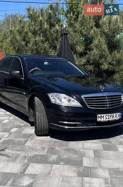 Седан Mercedes-Benz S-Class 2009 в 