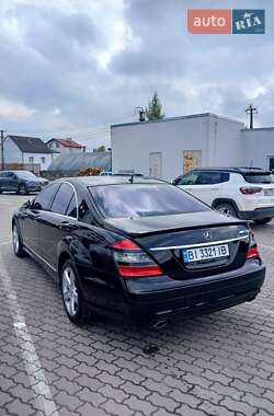 Седан Mercedes-Benz S-Class 2005 в 
