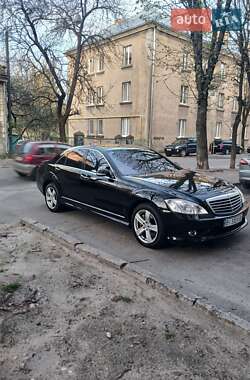 Седан Mercedes-Benz S-Class 2005 в 