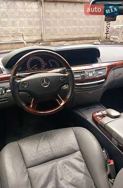 Седан Mercedes-Benz S-Class 2005 в 