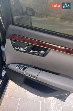 Седан Mercedes-Benz S-Class 2005 в 