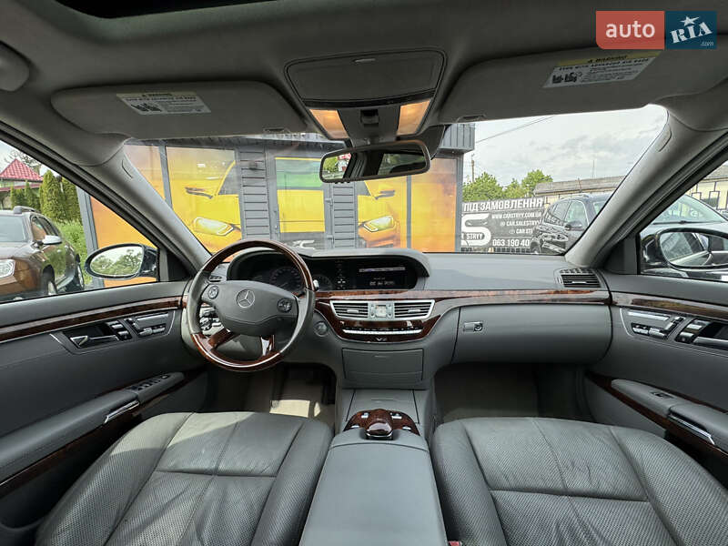 Седан Mercedes-Benz S-Class 2007 в Стрию
