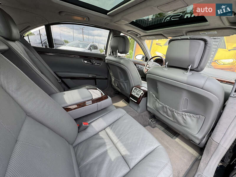 Седан Mercedes-Benz S-Class 2007 в Стрию