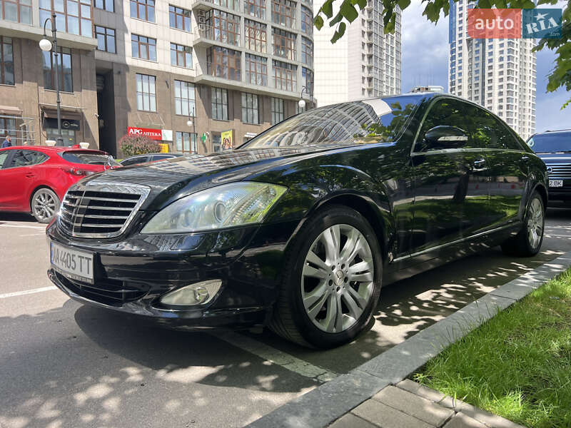 Седан Mercedes-Benz S-Class 2008 в 