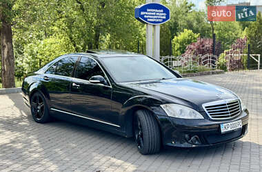 Седан Mercedes-Benz S-Class 2005 в 