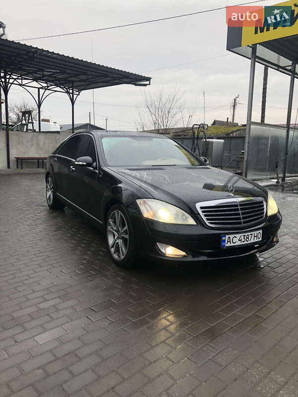 Седан Mercedes-Benz S-Class 2006 в Луцьку