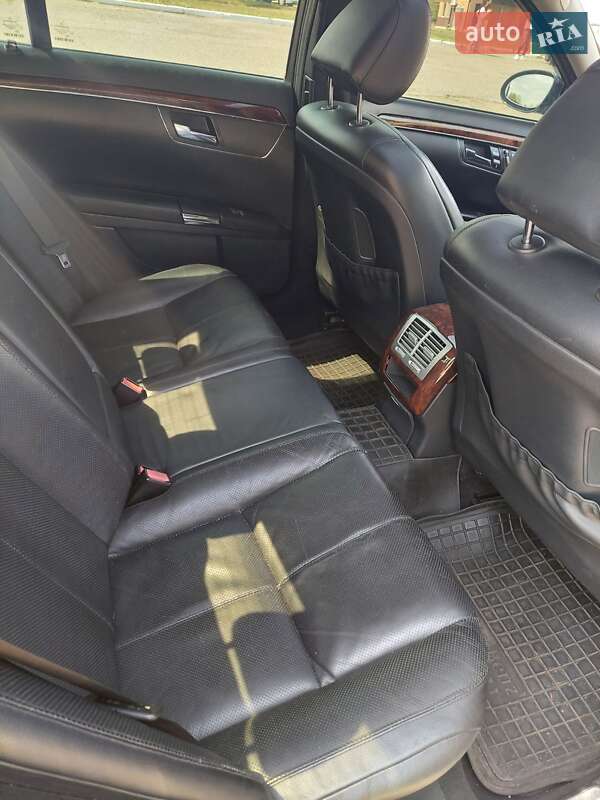 Седан Mercedes-Benz S-Class 2006 в Белгороде-Днестровском