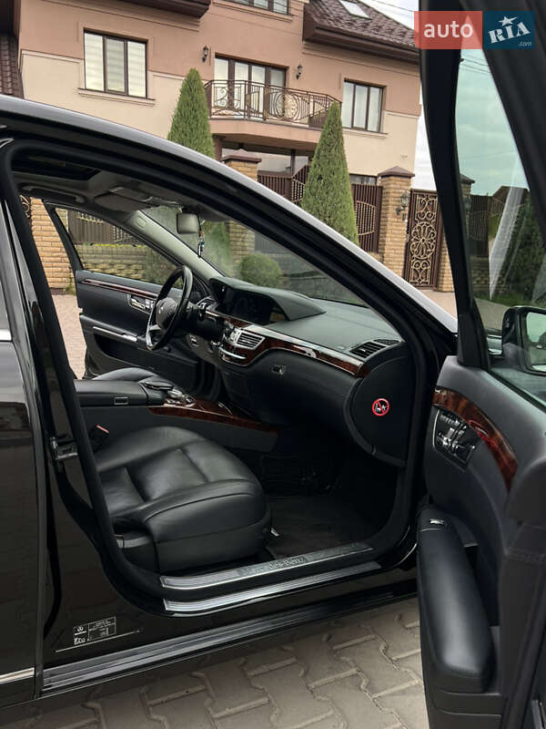 Седан Mercedes-Benz S-Class 2009 в Луцке